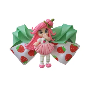 گیره مو دخترانه طرح دختر توت فرنگی