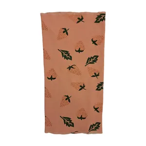 دستمال سر و گردن مدل توت فرنگی