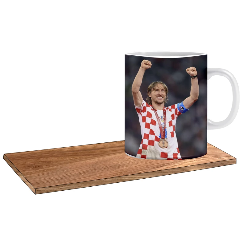 ماگ ال ایکس پی طرح فوتبالی لوکا مودریچ کد 297 به همراه زیر لیوانی