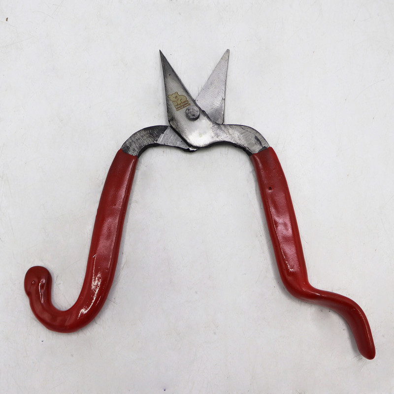 قیچی زرگری مدل بیگ بر طرح قمی کد YP-21CM قیچی زرگری مدل بیگ بر طرح قمی کد YP-21CM