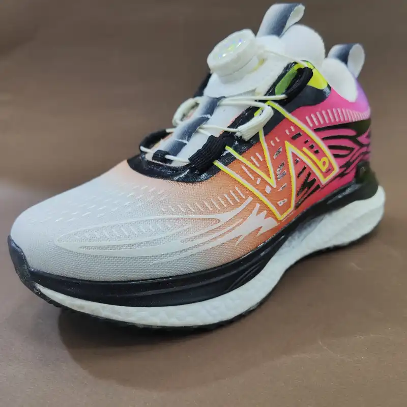 کفش پیاده روی مدل 2025 دیسکی