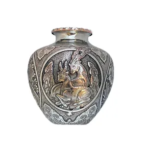 گلدان قلمزنی مسی قهرمانی طرح آهو و پرنده