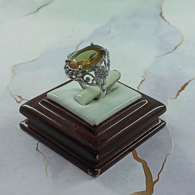 انگشتر نقره زنانه سلین کالا مدل الکساندریت کد 53 انگشتر نقره زنانه سلین کالا مدل الکساندریت کد 53