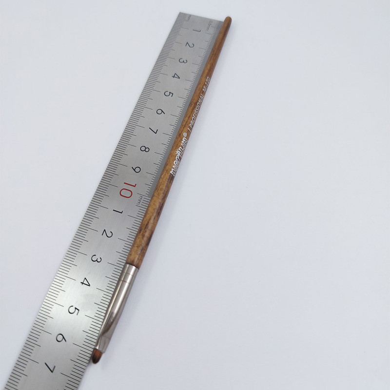 برس آرایشی مکریلن مدل M-120