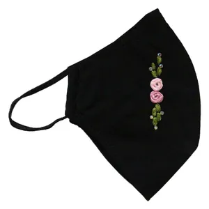 ماسک پارچه ای زنانه مدل M1016 ربان دوزی