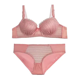 ست شورت و سوتین زنانه مدل اسفنجی گیپور دار کد 3364