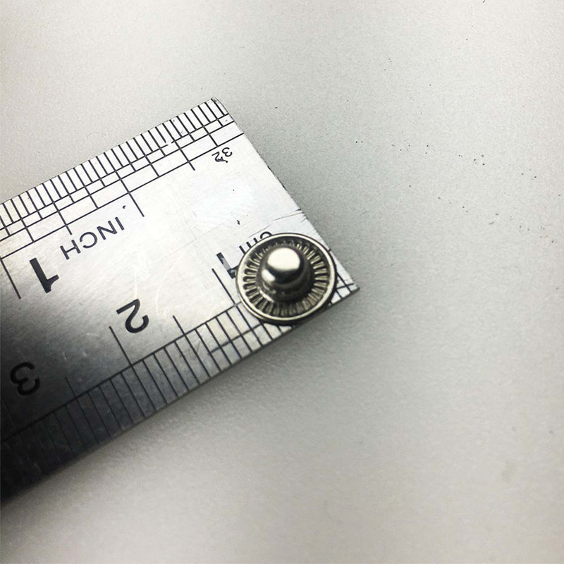 قالب سنبه دکمه میانه مدل Tem-SOM مجموعه 3 عددی