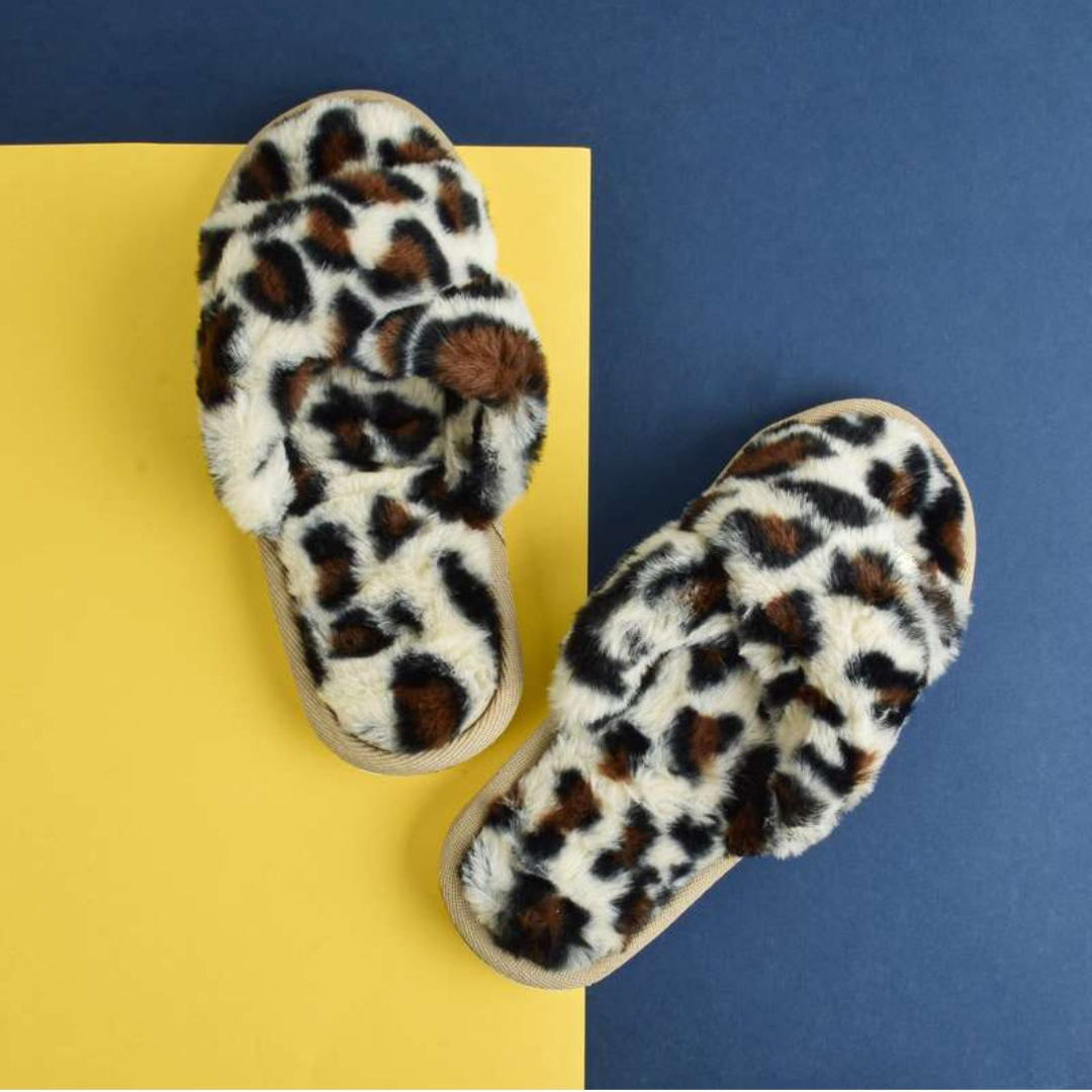 دمپایی حوله ای زنانه نیکتا مدل پلنگی