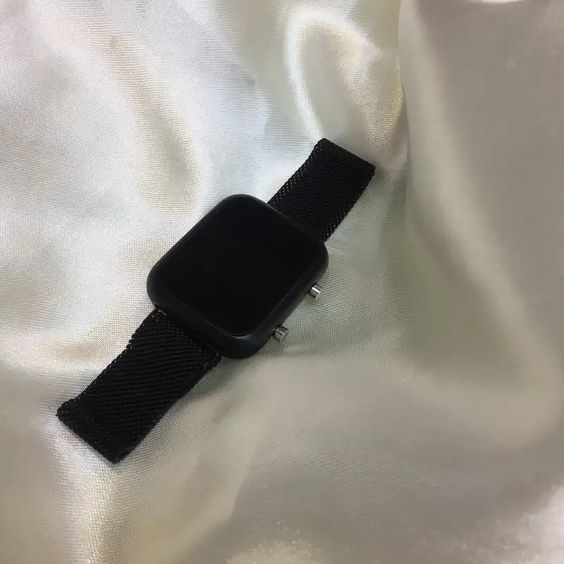 ساعت مچی دیجیتال زنانه مدل دو دکمه