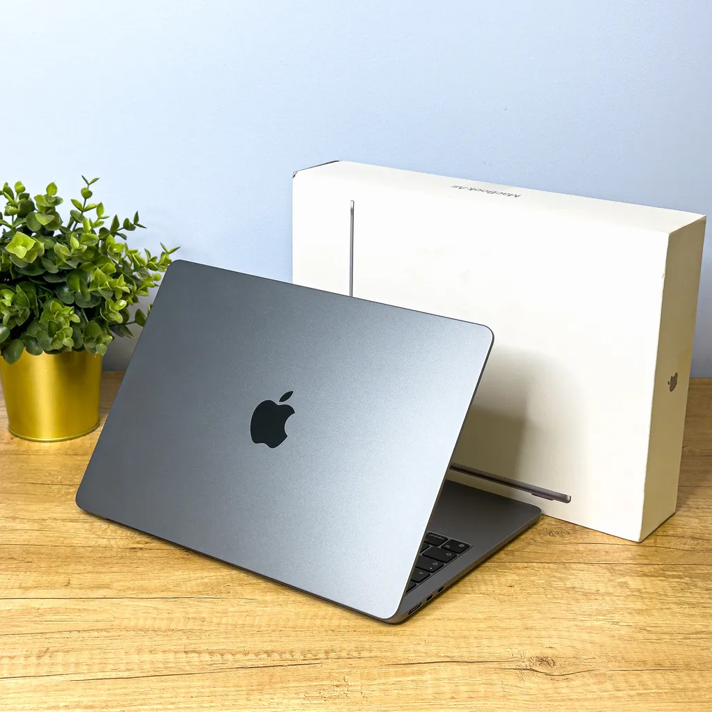 Amazon.com: Apple 2024 MacBook Air 13-inch Laptop with M3