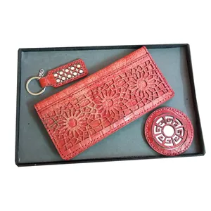 ست هدیه زنانه مدل چرم طبیعی دست دوز