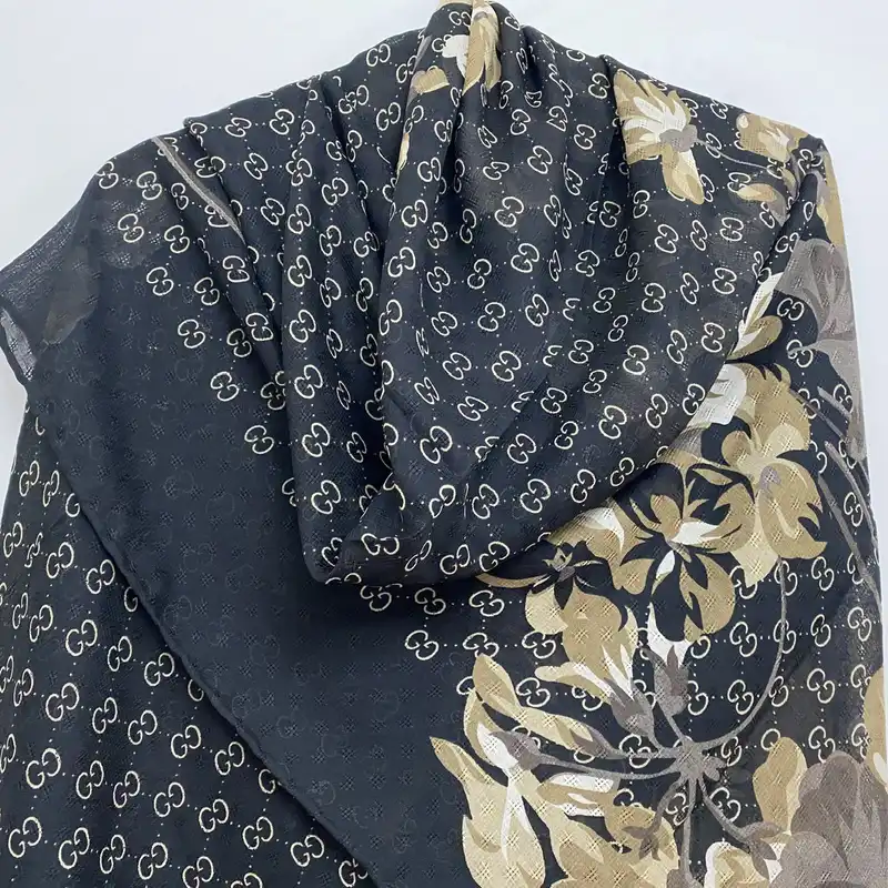 روسری زنانه مدل نخی گارزا ژاکارد دست دوز کد 06