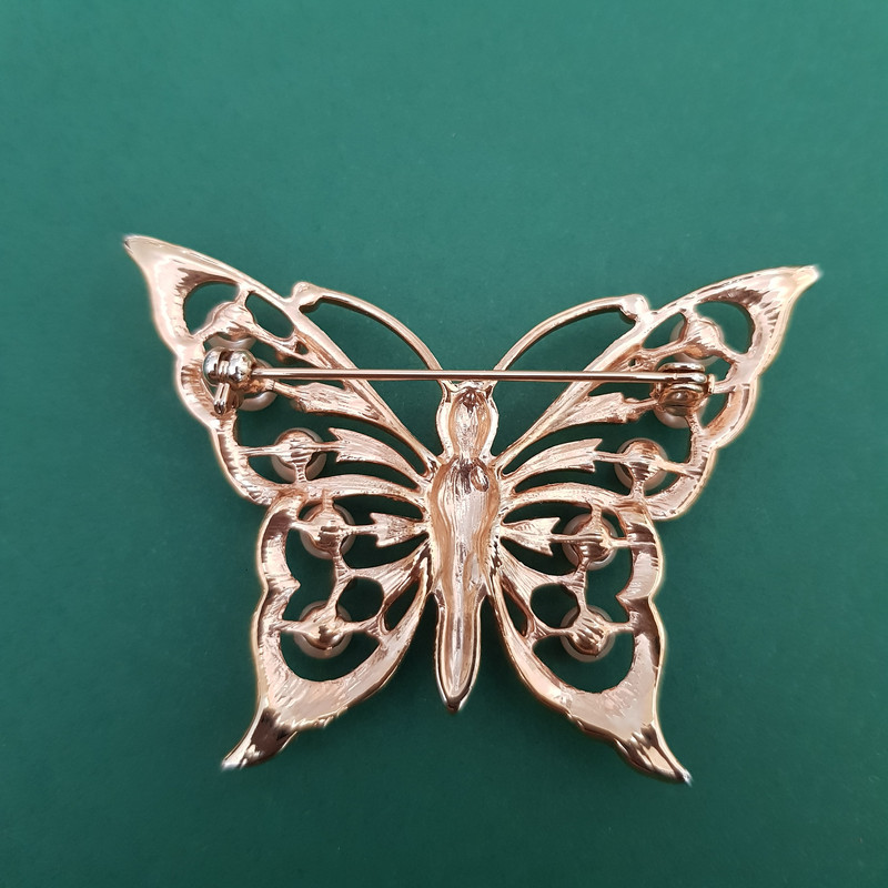 سنجاق سینه زنانه مدل پروانه سنجاق سینه زنانه مدل پروانه