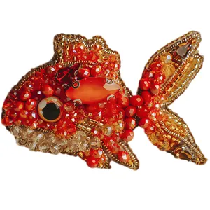 گل سینه زنانه مدل ماهی