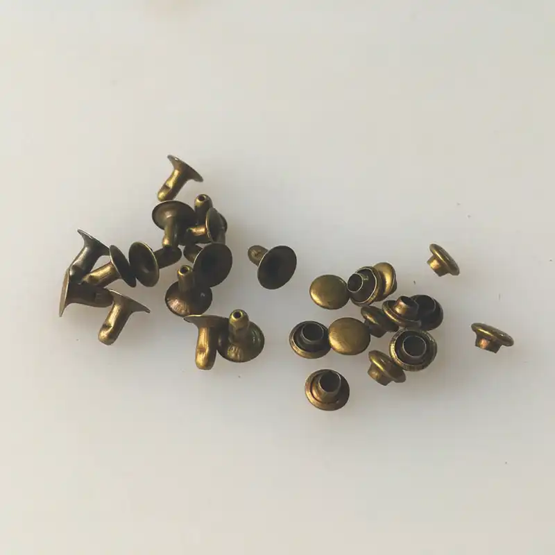 پرچ چرم یکرو مدل BRCHA مجموعه 120 عددی