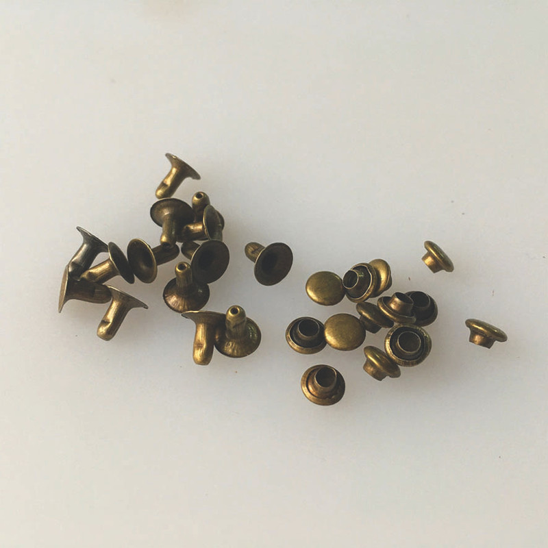 پرچ چرم یکرو مدل BRCHA مجموعه 120 عددی