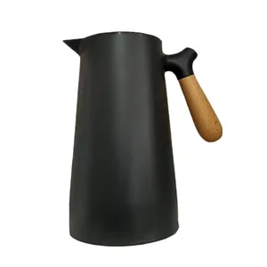 فلاسک مدل دسته چوبی مات کد 8938 ظرفیت 8 لیتر