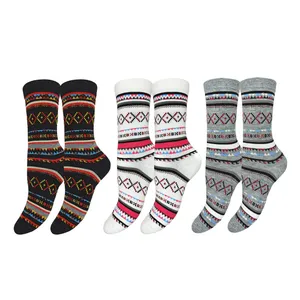 جوراب ساق بلند زنانه مدل سنتی کد 2103  بسته 3 عددی