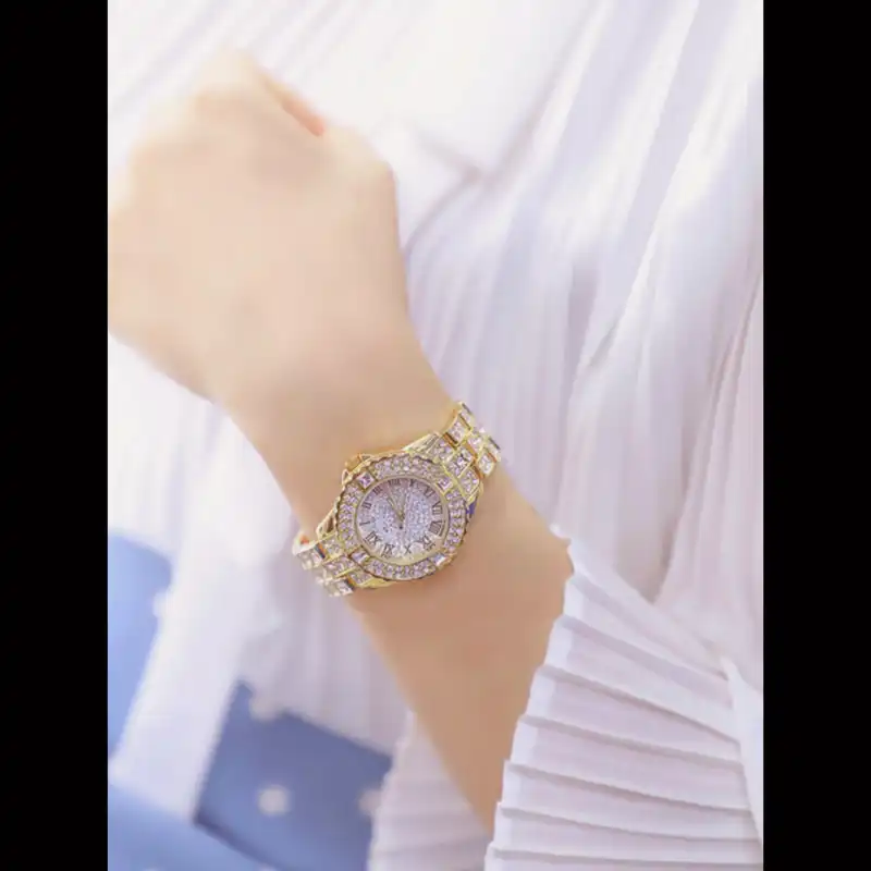 ساعت مچی عقربه ای زنانه مدل دور نگین