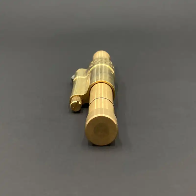 فندک مدل دست ساز برنجی کد DKD-969