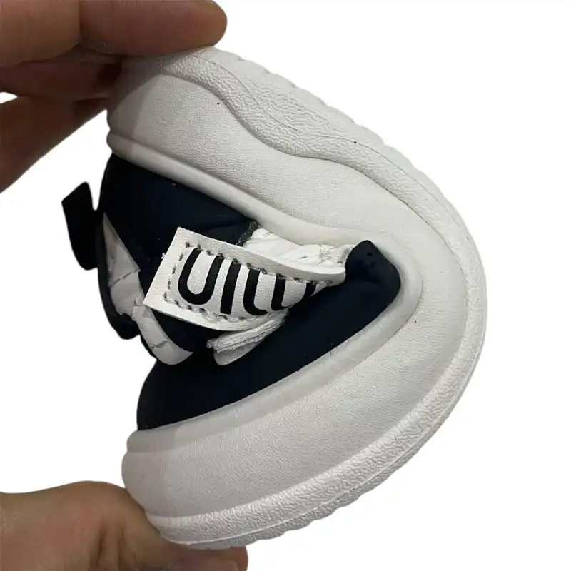 کفش راحتی بچگانه مدل B2693