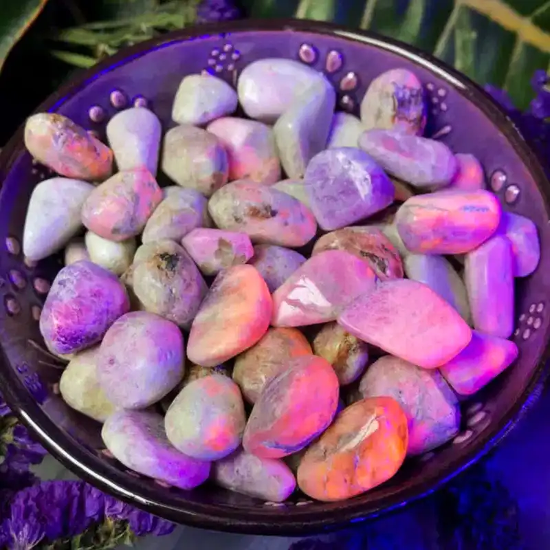 چراغ قوه دستی مدل UV-401