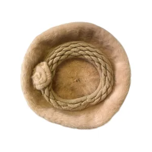 کلاه بافتنی زنانه مدل گلدار کد CP33