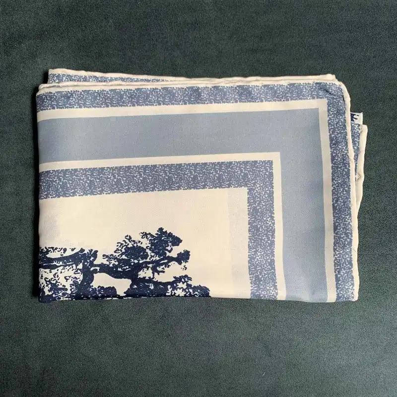 روسری زنانه مدل  حیات وحش