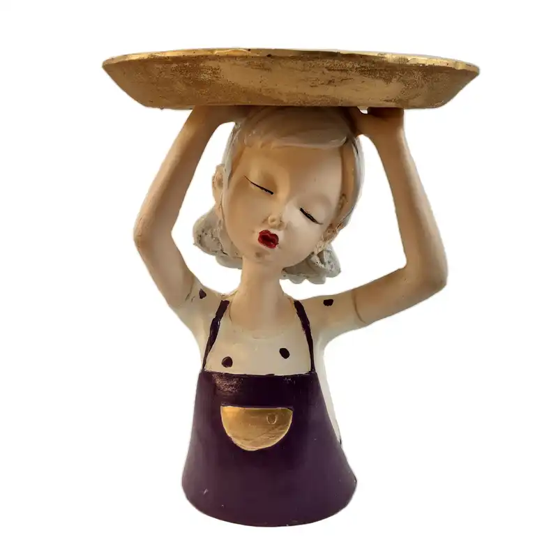 مجسمه مدل دختر سینی به سر کد 893