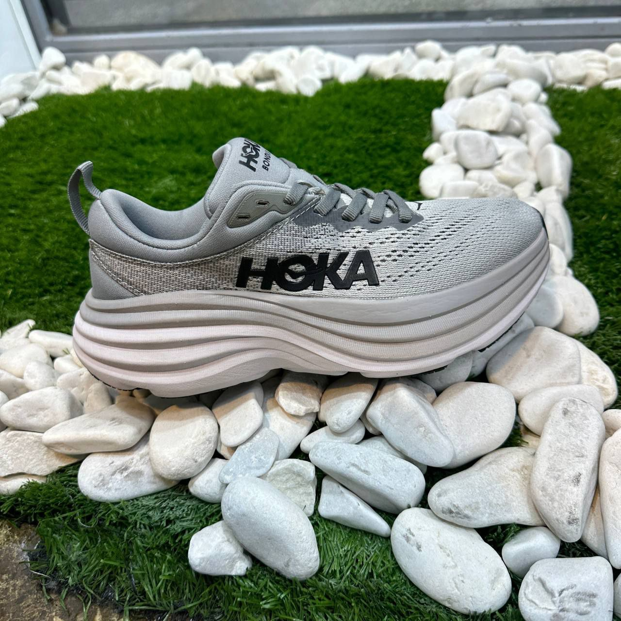 کفش پیاده روی هوکا مدل بوندی 8