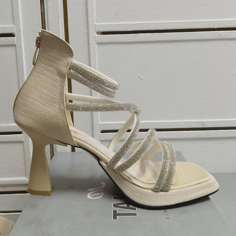 صندل زنانه مدل نگینی