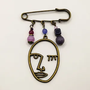 سنجاق سینه زنانه مدل مالیکا