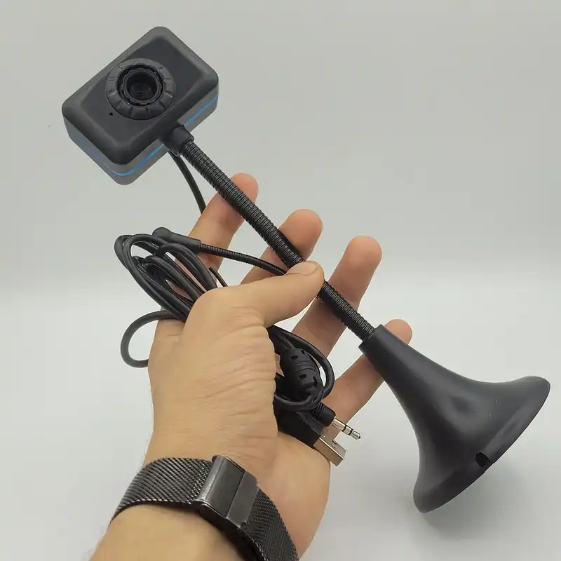 وب کم مدل C400