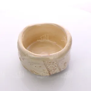 پیاله چایخوری ‎سفالی‎ ‎‎‎لعاب ساده  رنگ‎ ‎سفید ‎‎طرح‎ ‎خراش مدل  1004000104