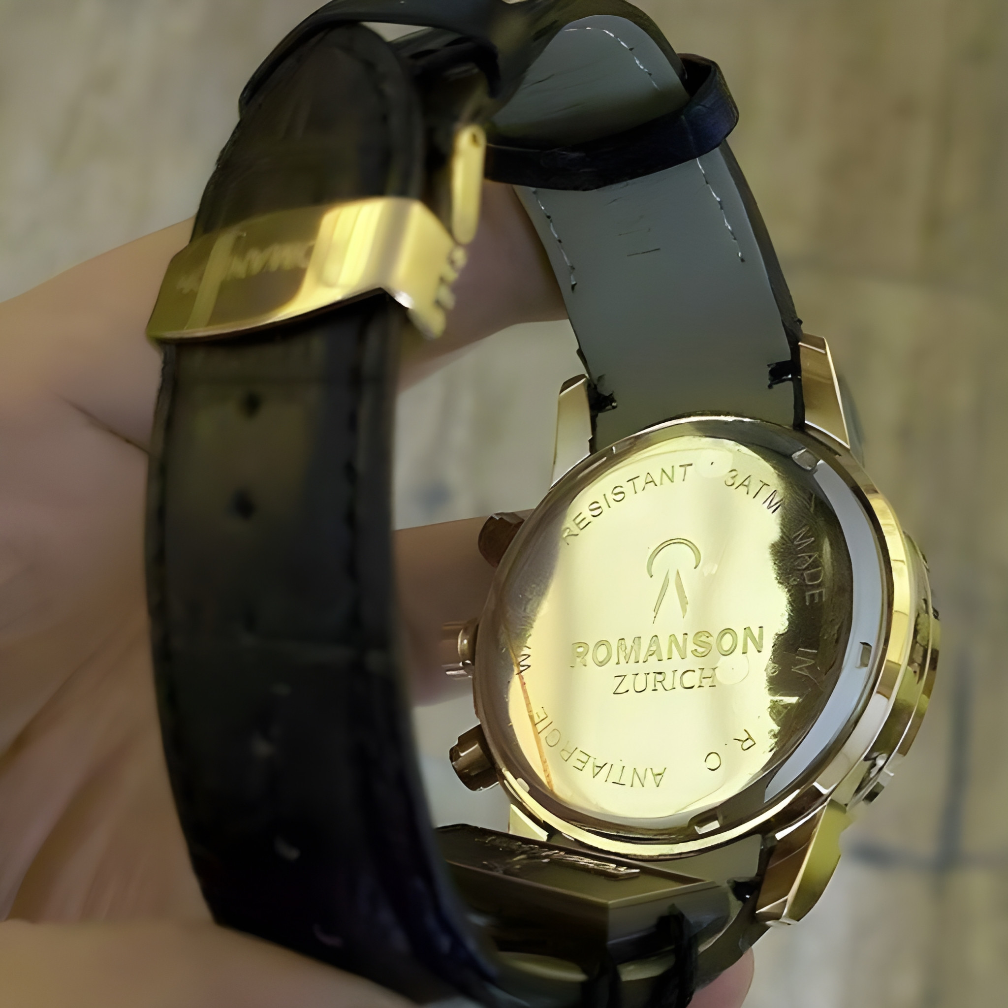 ساعت مچی عقربهای مردانه رومانسون مدل سه موتور کورنوگراف بند چرمی کوکو قفل مخفی ساعت مچی عقربهای مردانه رومانسون مدل سه موتور کورنوگراف بند چرمی کوکو قفل مخفی