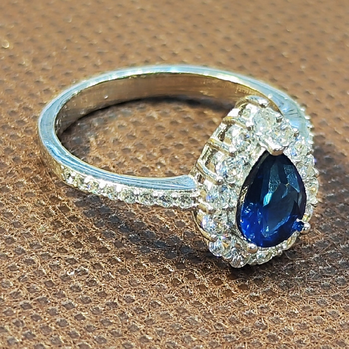 انگشتر نقره زنانه نقره جات بافندگان مدل سنگ یاقوت کبود کد 1210