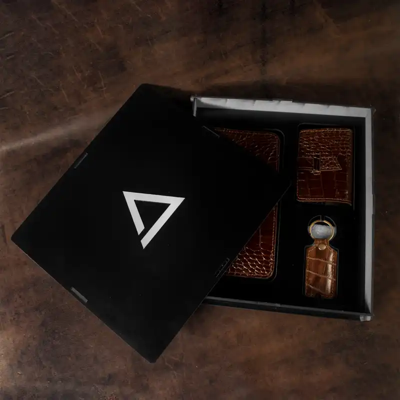 ست هدیه چرم آراهمراه مدل ARASET10