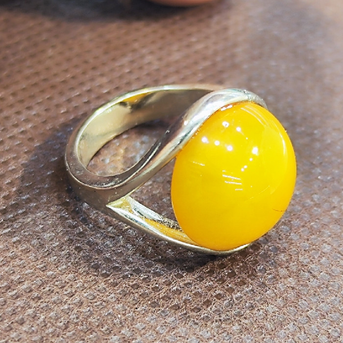 انگشتر نقره زنانه مدل سنگ کهربا کد 5500 انگشتر نقره زنانه مدل سنگ کهربا کد 5500