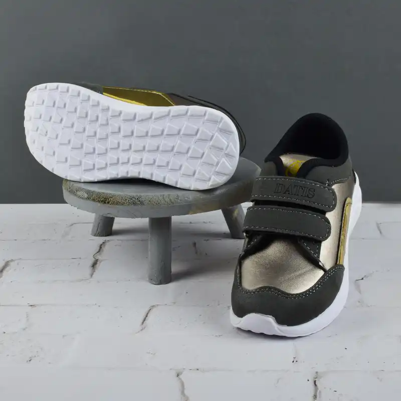 کفش مخصوص پیاده روی مدل هولوگرامی چسبی PLTN.3549