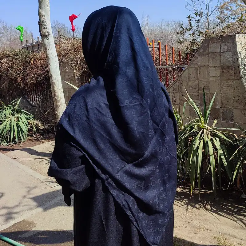 روسری زنانه مدل نخ ژاکارد کد 144