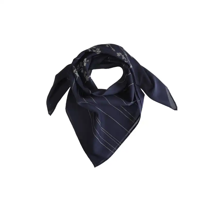 دستمال سر و گردن گدار مدل چنارستان طهران