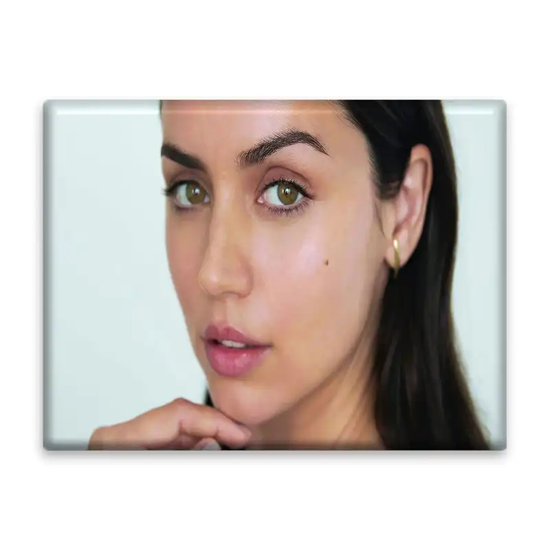 کاشی اطلس آبی طرح بازیگر آنا د آرماس مدل T6322