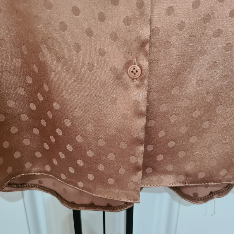 شومیز آستین بلند زنانه مدل ساتن خال خالی کد ۱