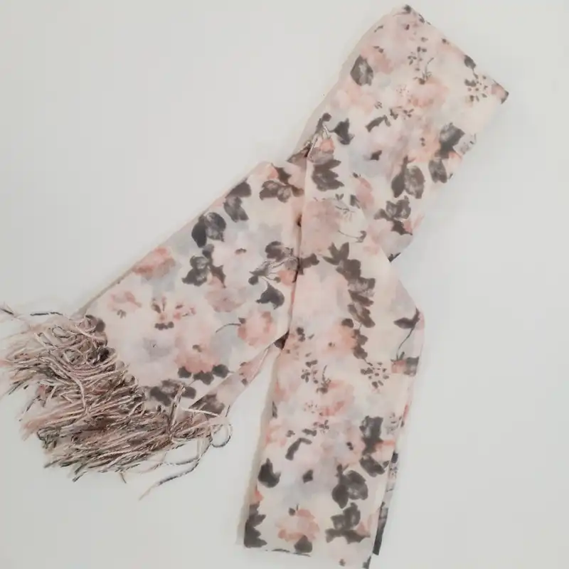 شال زنانه آی ام مدل گلدار کد B777