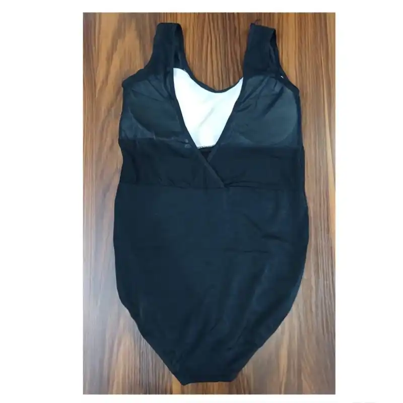 مایو زنانه مدل مثلثی رنگ  مشکی