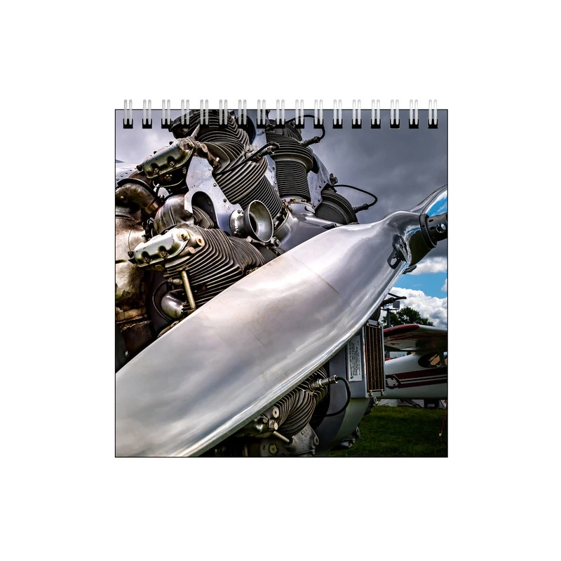 دفتر طراحی طرح هواپیمای ملخی کد 8131047