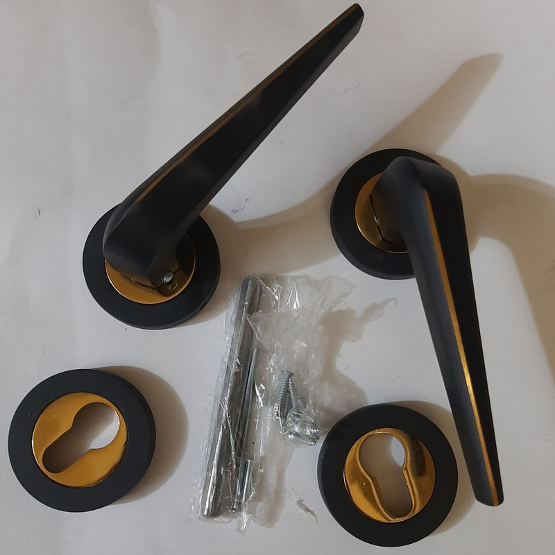 دستگیره در کد A50 مدل رزت سویچی مدرن بسته 2 عددی دستگیره در کد A50 مدل رزت سویچی مدرن بسته 2 عددی