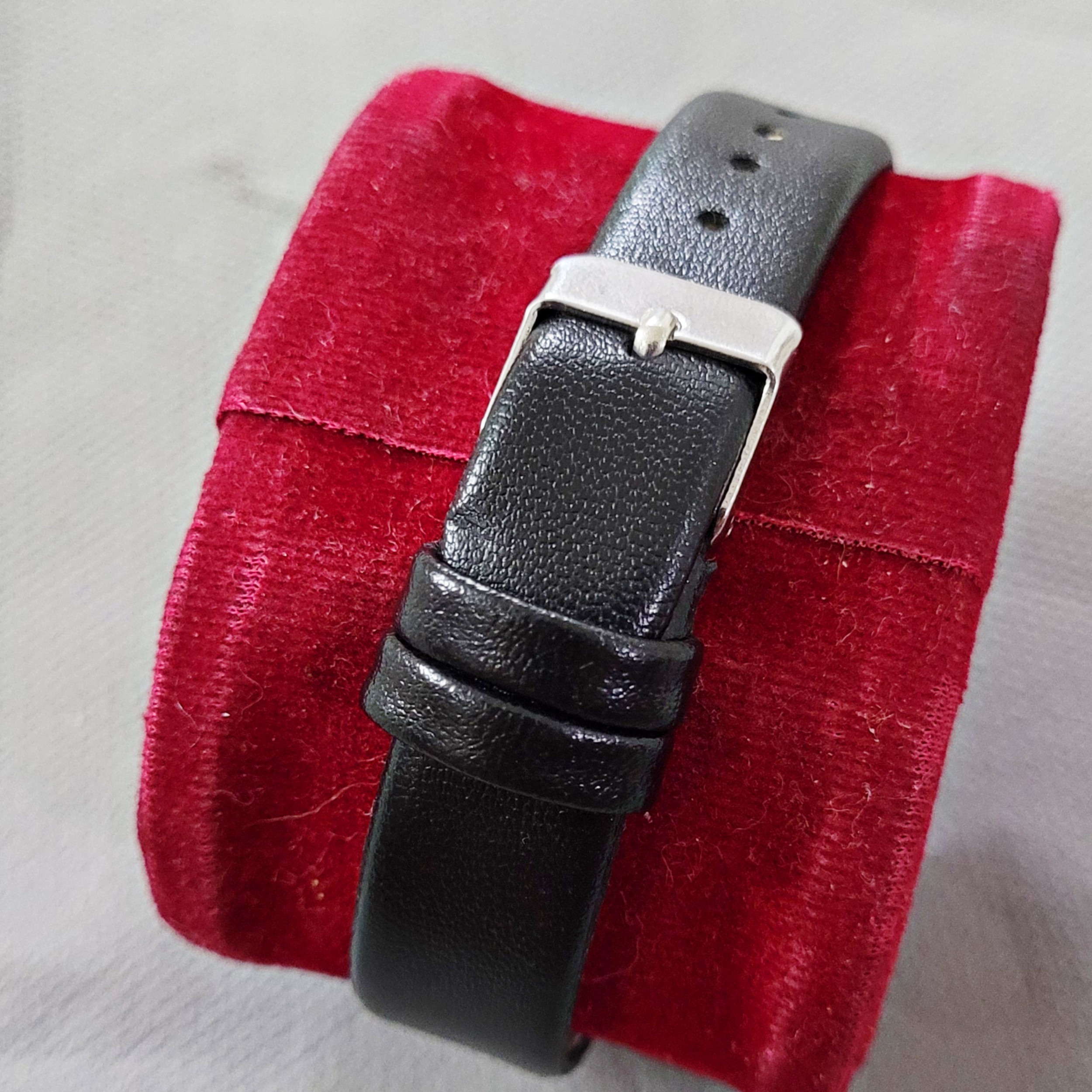 ساعت مچی عقربه ای دخترانه کارتریم کد 02 ساعت مچی عقربه ای دخترانه کارتریم کد 02