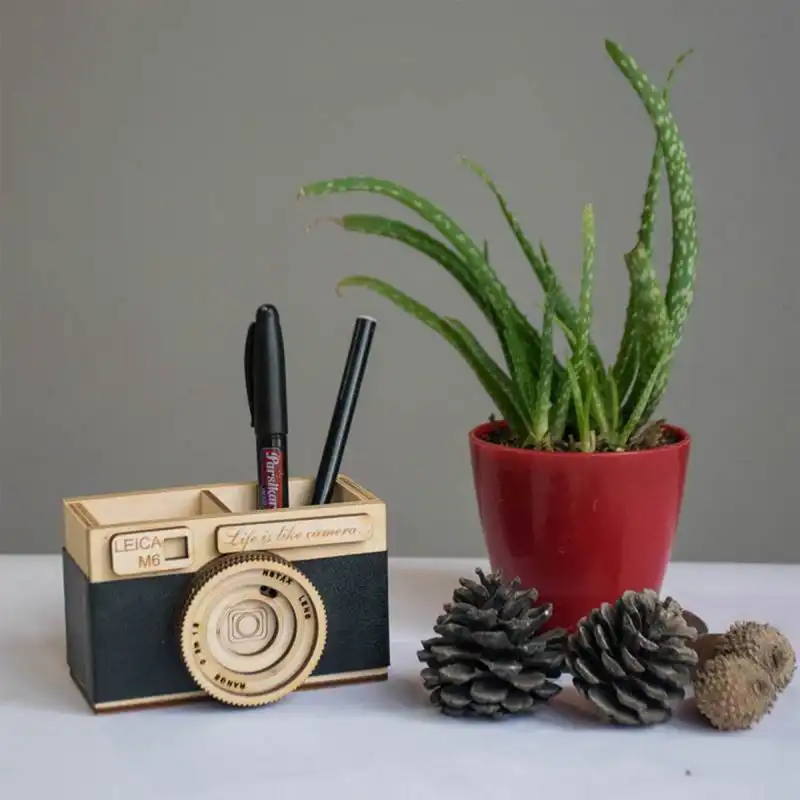 جامدادی رومیزی مدل دوربین عکاسی