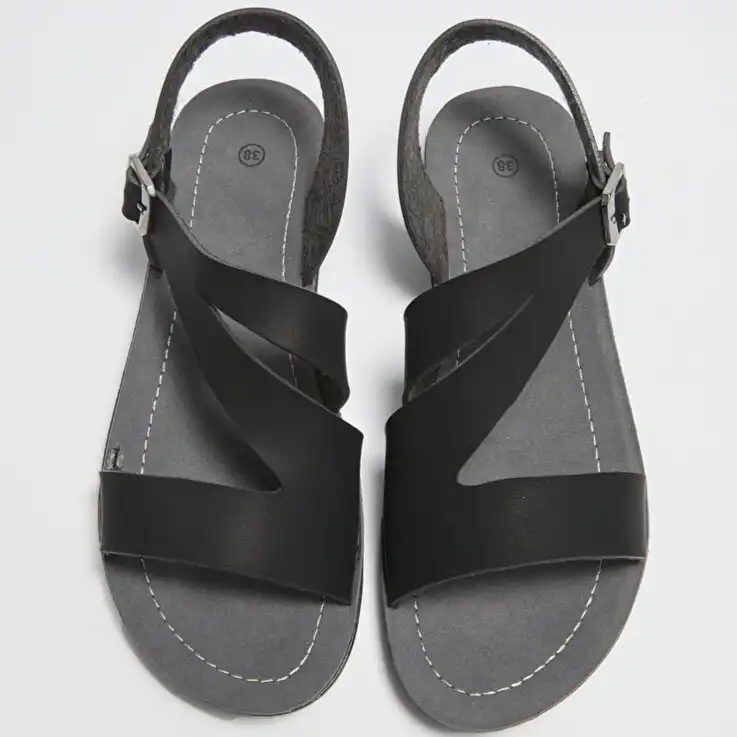 صندل زنانه ال سی وایکیکی مدل طبی استپ دار